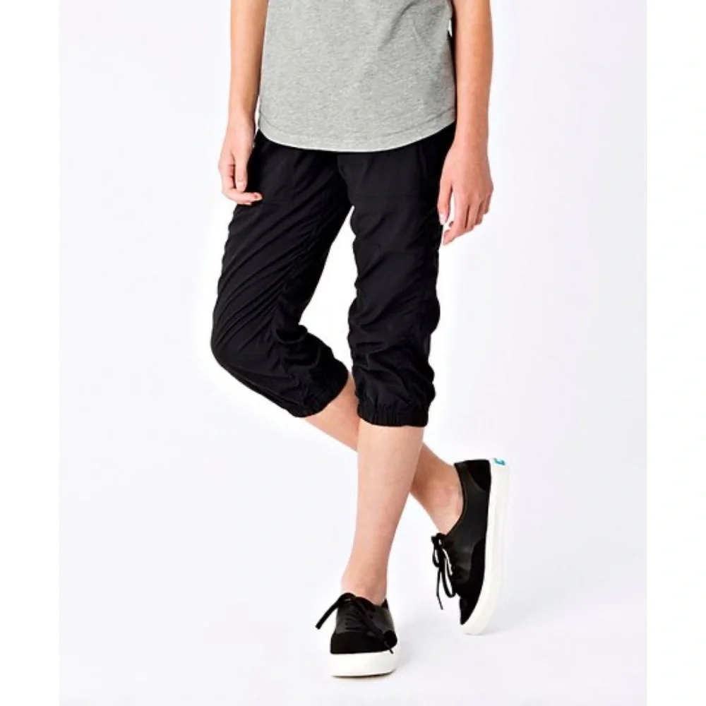 Ivivva by Lululemon Black Live To Move Crop Pants
